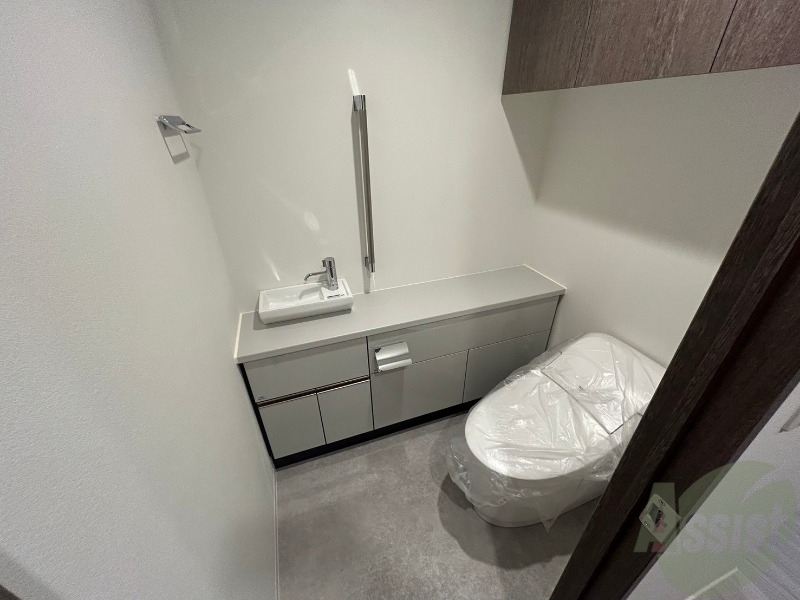 トイレ　シャワートイレになっているので快適です！