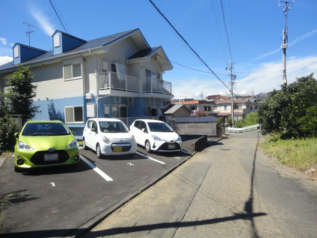 【静岡市駿河区大谷のアパートの建物外観】