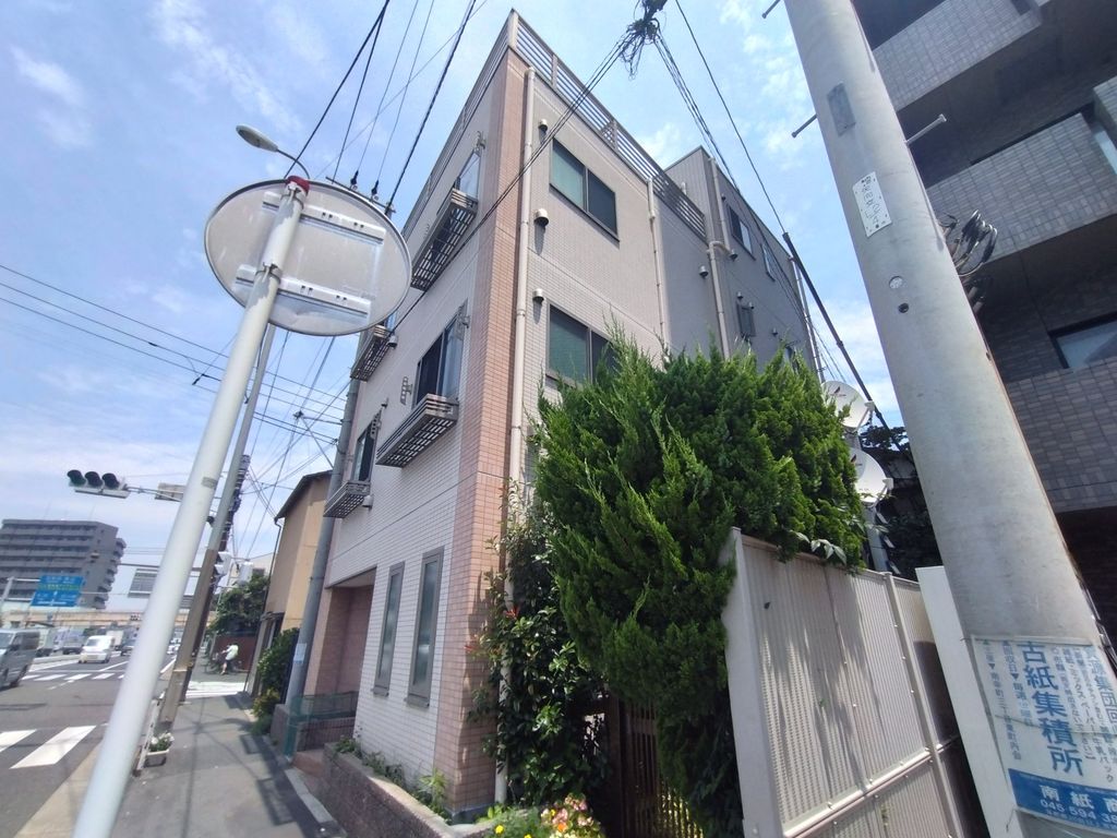 【川崎市幸区南幸町のマンションの建物外観】