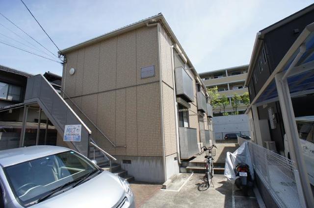 町田市小川のアパートの建物外観