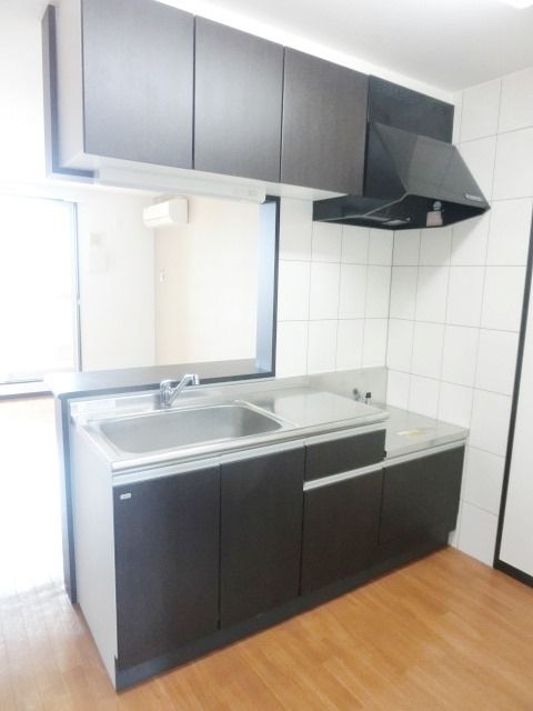 キッチン　人気の対面キッチンです