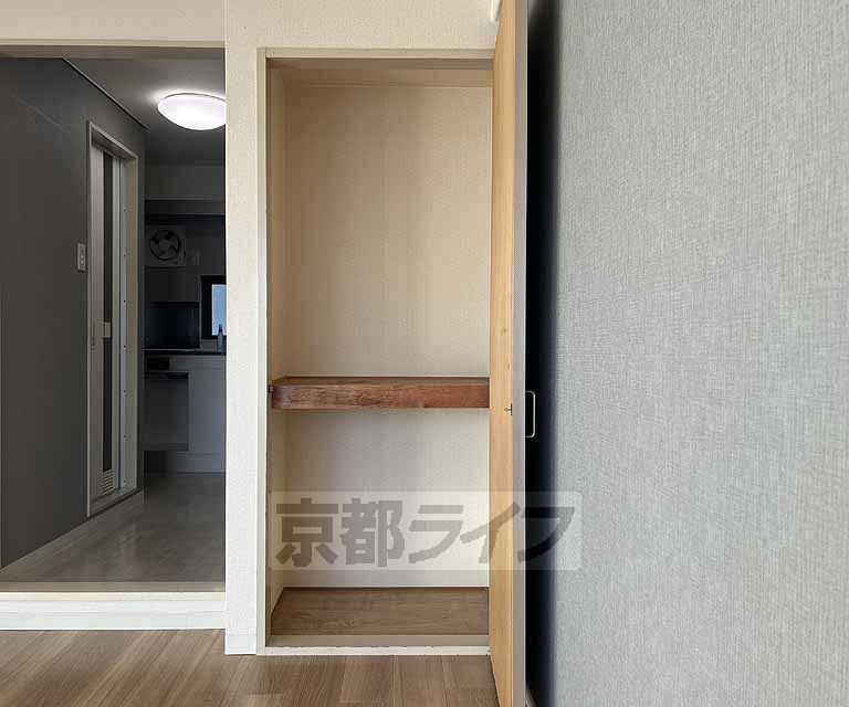 収納　十分な収納力を確保したクローゼットです。