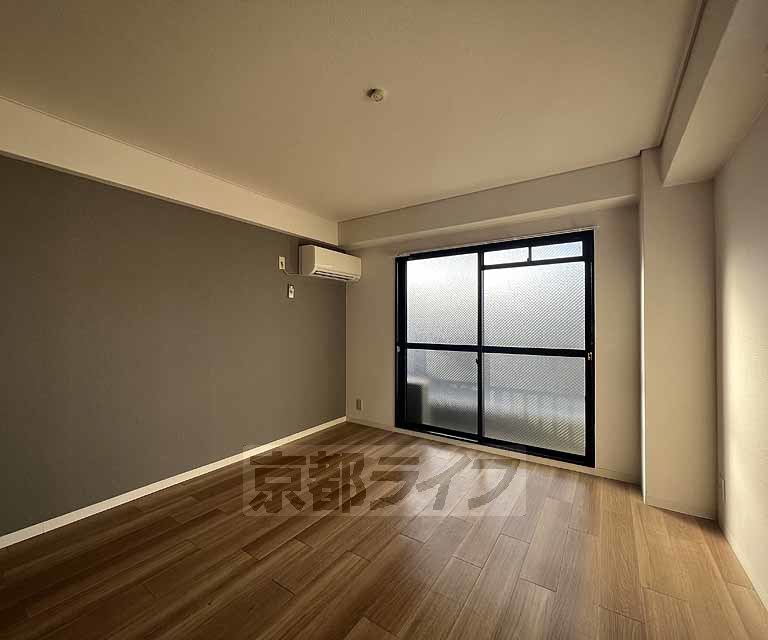 居室・リビング　ひろびろとした居室です。ゆったりくつろげますね。