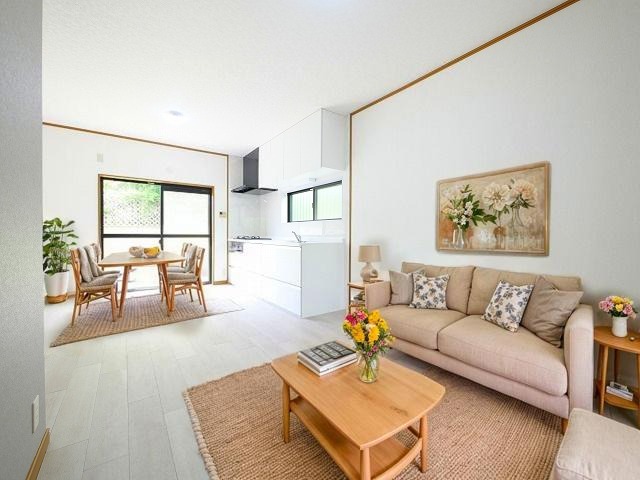 居室・リビング　CGで家具等を配置したもので家具等は含まれません