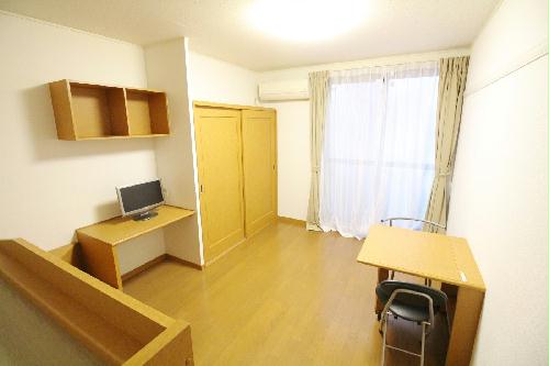 居室・リビング　採光面は東向きです☆