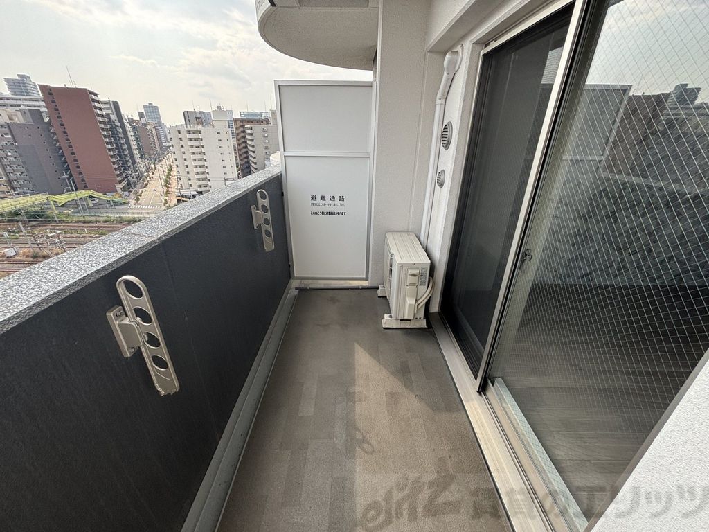 バルコニー　バルコニー