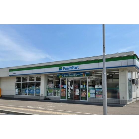 コンビニ　ファミリーマート泉向陽台店（コンビニ）まで240m