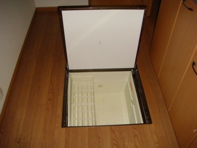 収納　床下収納