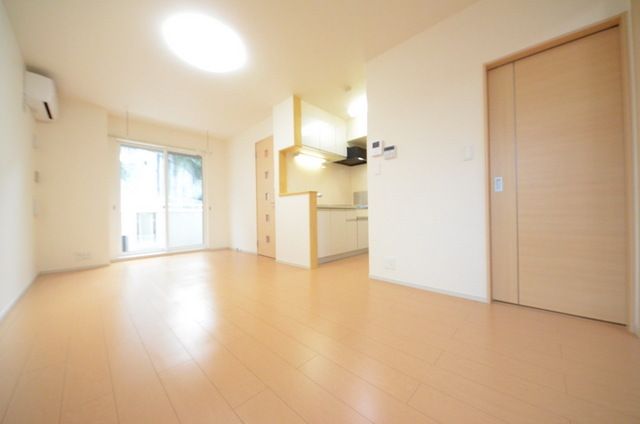 居室・リビング　☆明るいリビングスペース☆