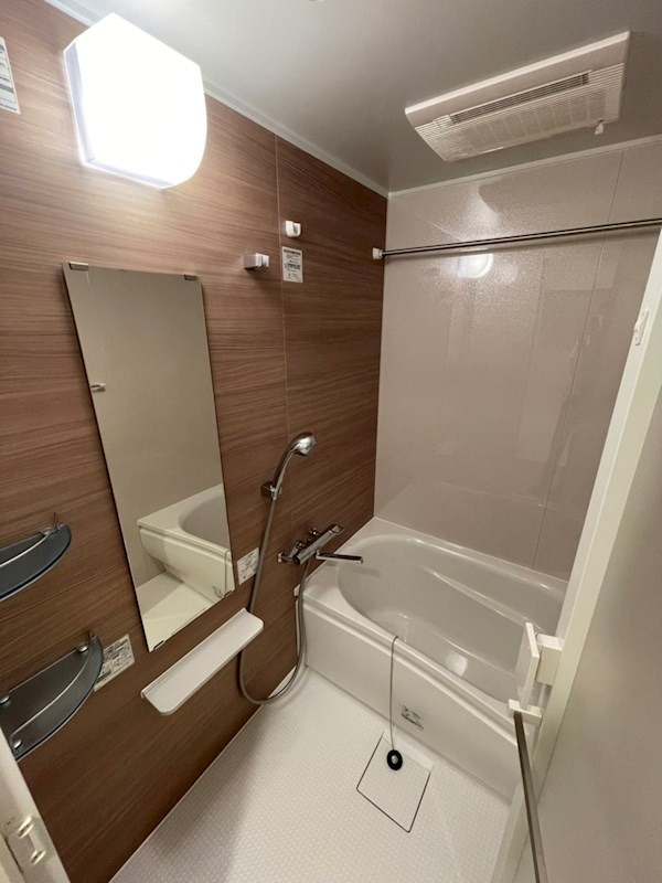 バス・シャワールーム　同管理会社施工参考写真