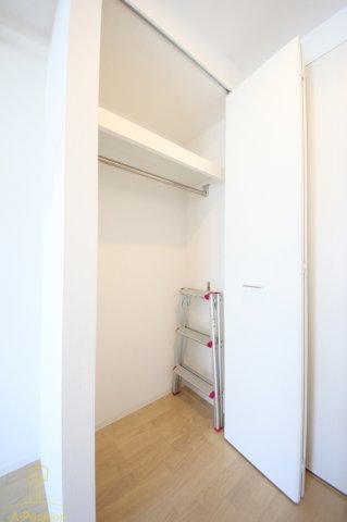 収納　セレニテ福島カルム