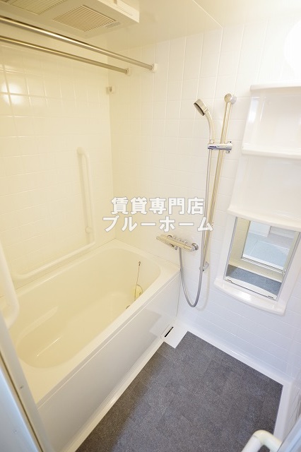 バス・シャワールーム　追炊き・浴室乾燥付きバス！