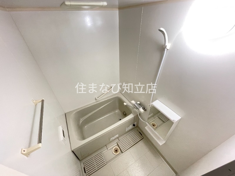 バス・シャワールーム　別室同型写真／反転