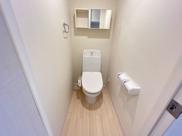 トイレ　別部屋参考画像