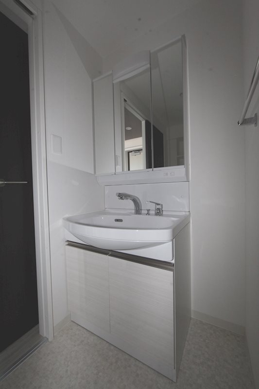 洗面設備　独立洗面台（シャンプードレッサー付）