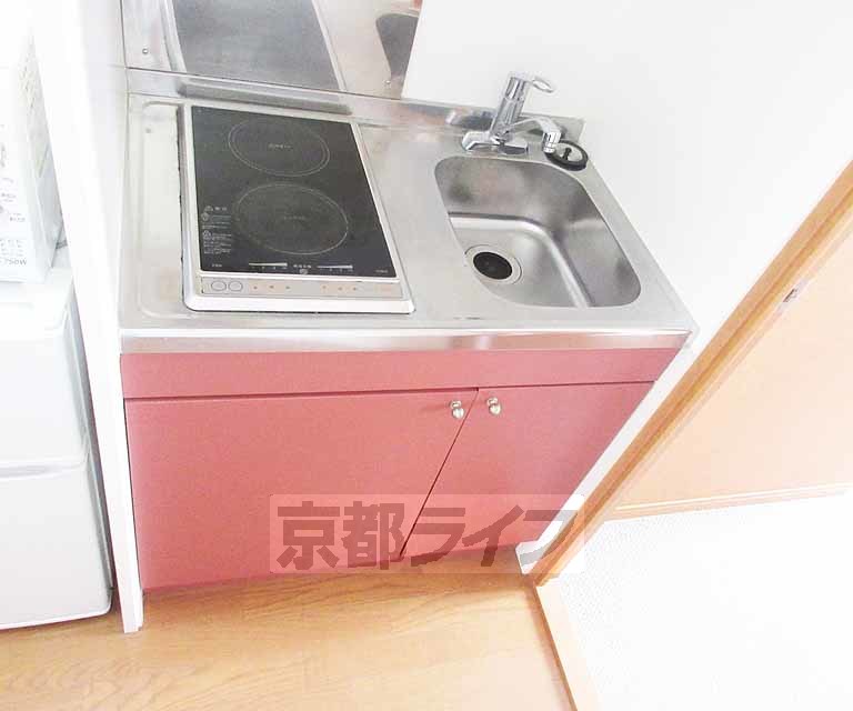 キッチン　コンパクトなキッチンで使いやすいです！