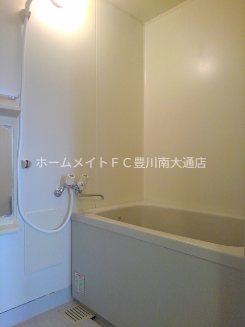 バス・シャワールーム　同型別部屋写真