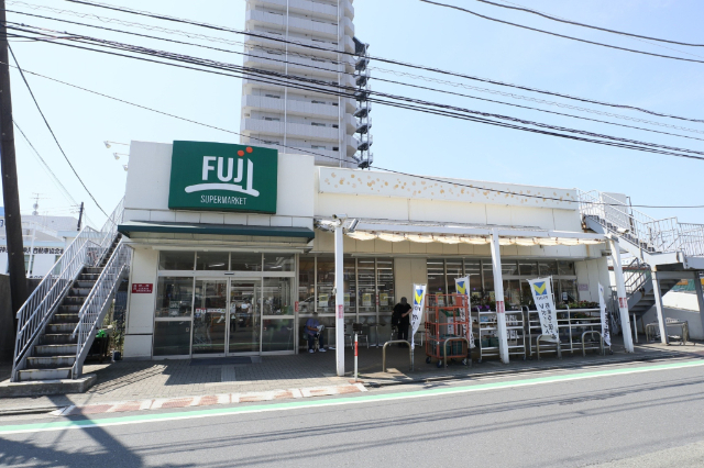 スーパー　京急ストアスパーク北久里浜店（スーパー）まで1530m
