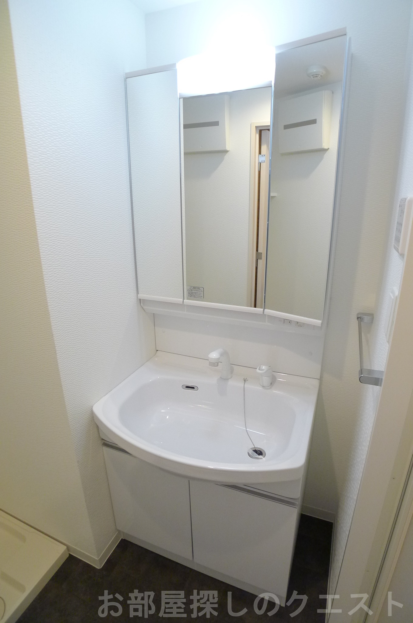 洗面設備　（写真は同物件イメージです。）