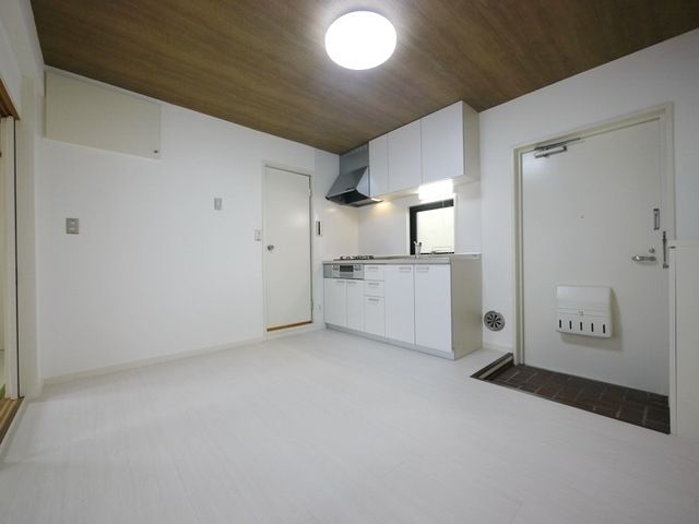 居室・リビング　★６帖のダイニングキッチン★