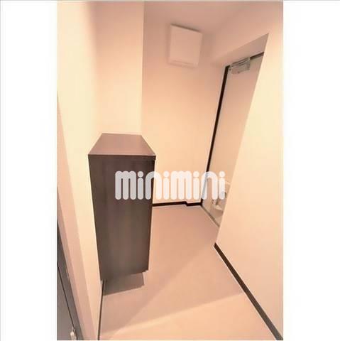 玄関　下駄箱付きの玄関です