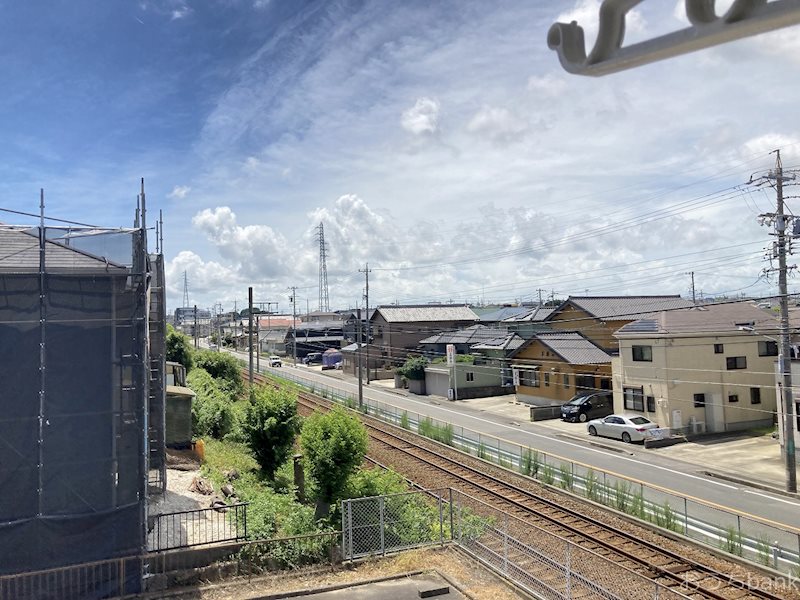 洗面設備　使い勝手の良い、シャワー付き洗面台完備！