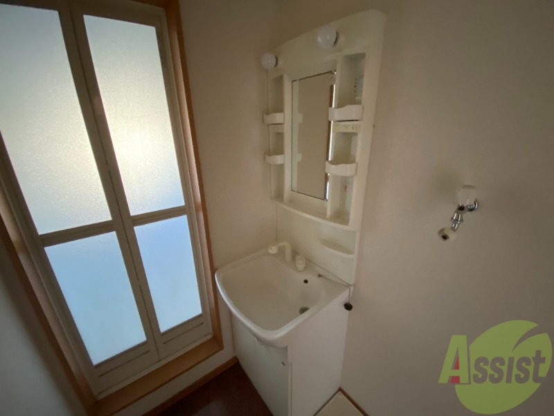 バス・シャワールーム　シャワー付洗面化粧台、忙しい朝に、味方になりますね！