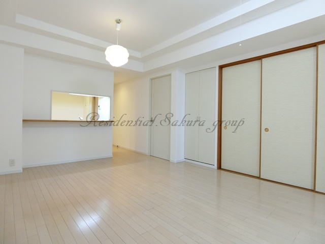 居室・リビング　開放感のあるゆったりとしたお部屋です♪