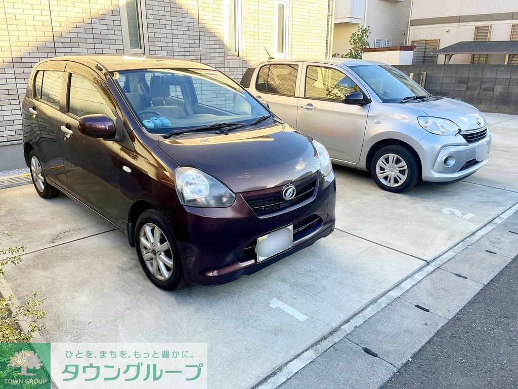 駐車場　駐車場