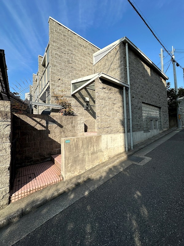 阪急神戸線 芦屋川駅 徒歩2分 築43年