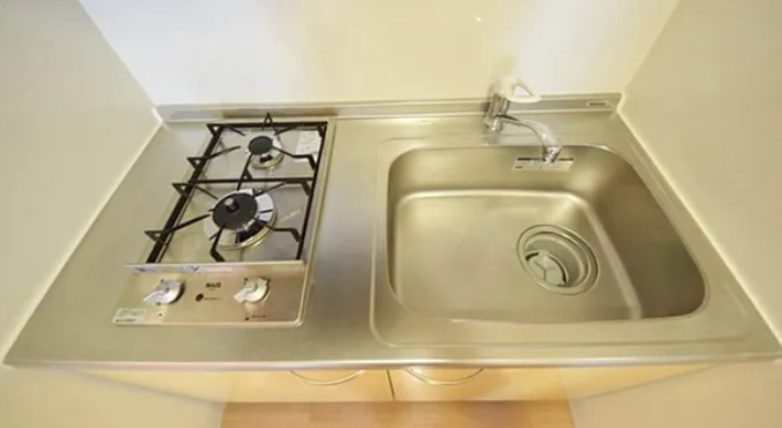 キッチン　別部屋の写真を使用しております。