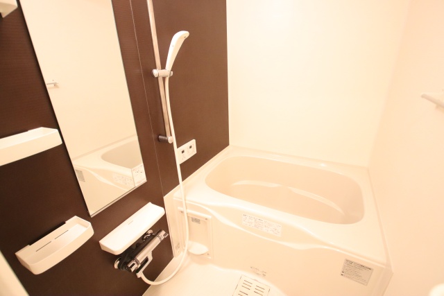 バス・シャワールーム　※別室の参考写真の為、現況優先です。