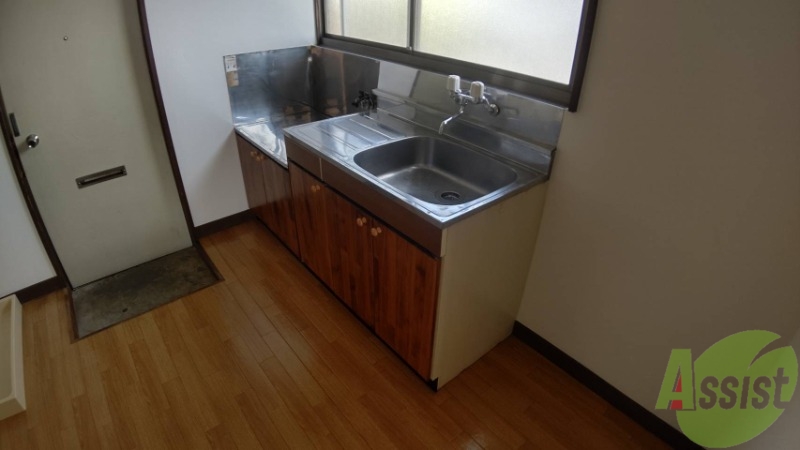 キッチン　キッチンはシンクも広く使い勝手が良さそうです。