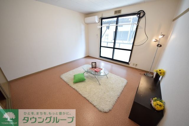 居室・リビング　広々8帖