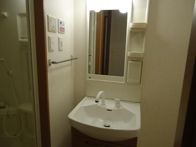 洗面設備　洗髪洗面化粧台