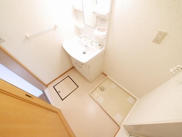 洗面設備　忙しい朝には欠かせない洗面所です