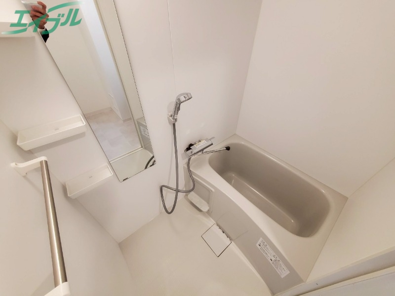 バス・シャワールーム　同型参考写真