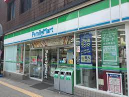 コンビニ　ファミリーマート 谷町四丁目店（コンビニ）まで828m