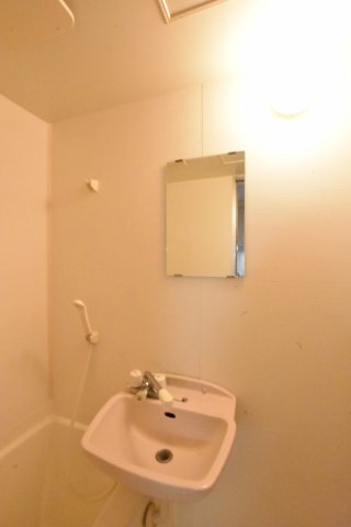 洗面設備　別号室の画像です。ご参考下さい