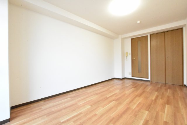 居室・リビング　別号室の画像です。ご参考下さい