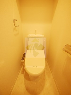 トイレ　参考写真　別のお部屋のお写真です