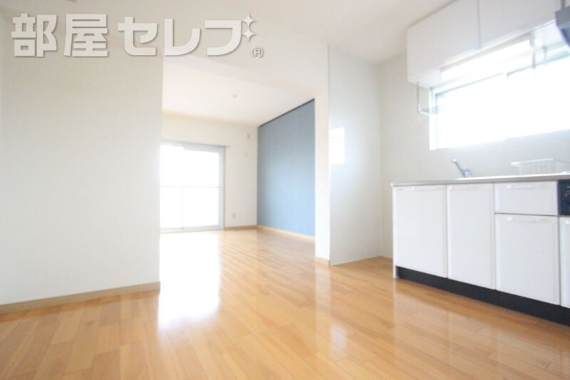 居室・リビング　綺麗なフローリングのリビング