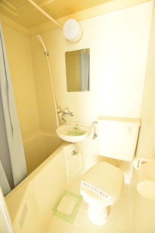 バス・シャワールーム　別号室画像。ご参考下さい