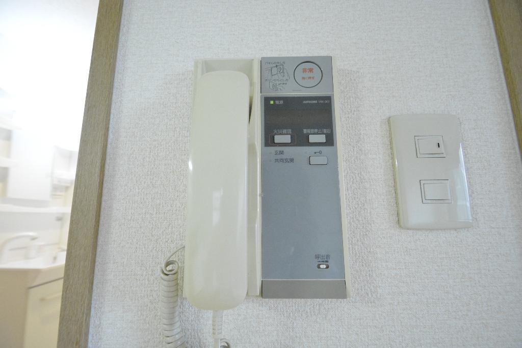 セキュリティ　カメラ付インターホン