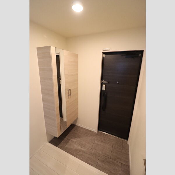 玄関　シンプルで使いやすい玄関です