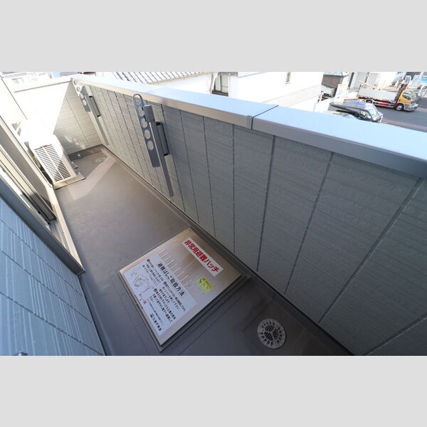 バルコニー　開放的で明るい空間を演出してくれるバルコニーです