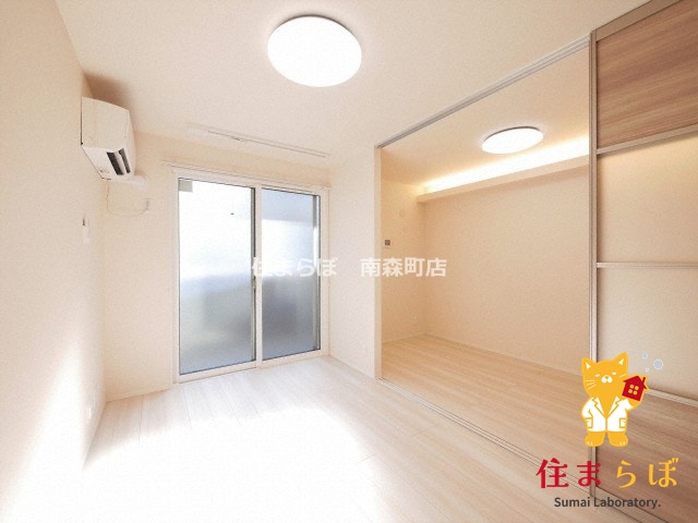 居室・リビング　「“合う暮らし”を、LINEで一緒に描こう。」