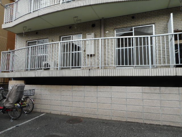 セキュリティ　１階ですが、少し高くなっています♪