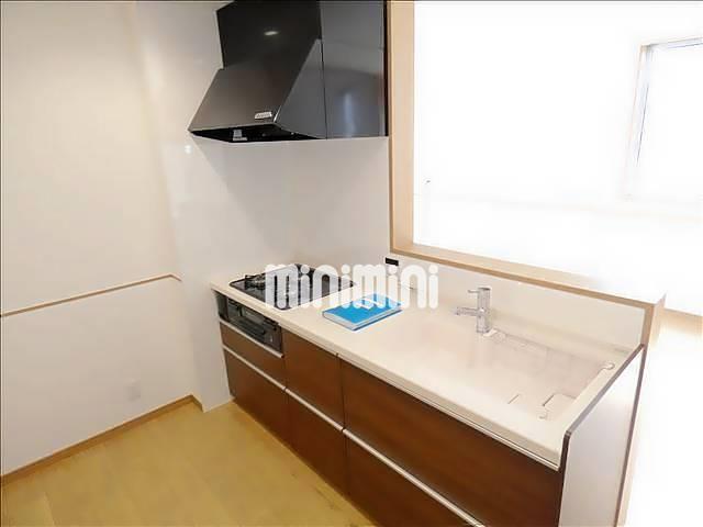 キッチン　実際は反転タイプです。