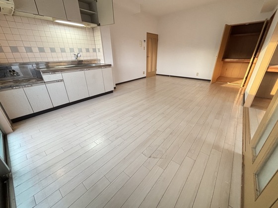 居室・リビング　※別部屋の写真です